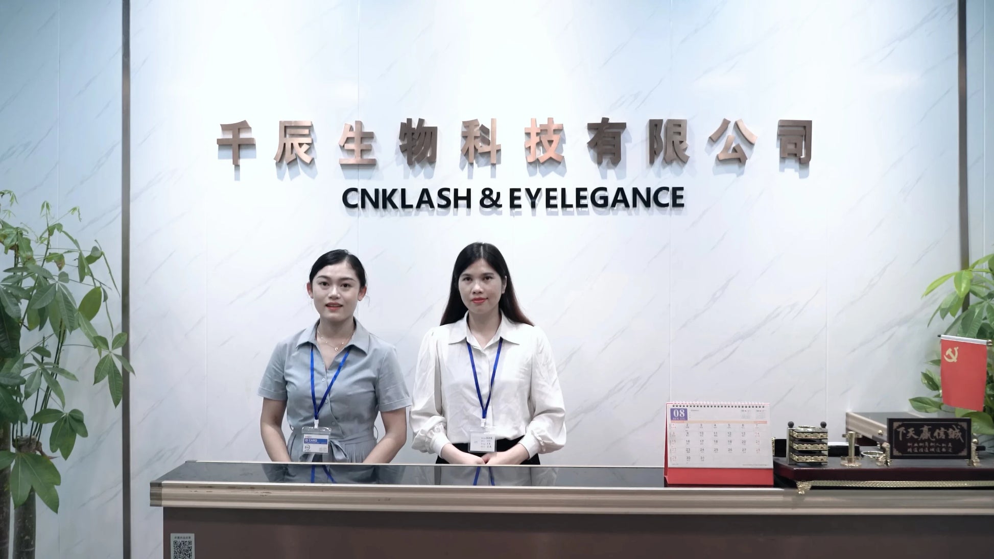 100pcs Long Head White Color Disposable Microbrush Applicator Mini Lash Brush Applicators Microblade Makeup Micro Brushes Tool - Glowing Love